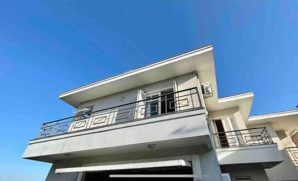 Casa Em Bairro Nobre, Bem Localizada, Com Suite. 벤투곤살베스 외부 사진